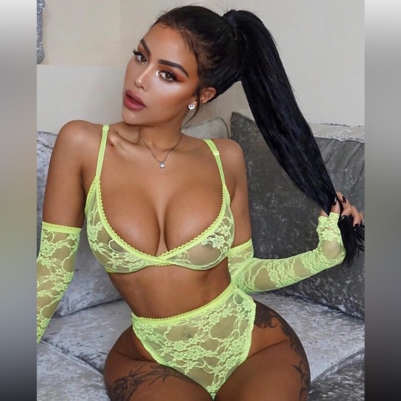 3/$40❗️3 PIECE NEON YELLOW LACE SET - Picture 4 of 11
